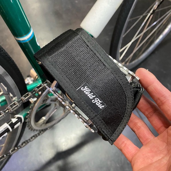 HOLD FAST* hold fast FRS (black) - BLUE LUG ONLINE STORE