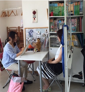 似顔絵作成中