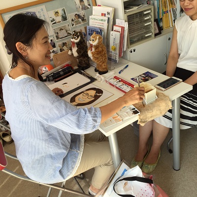 似顔絵作成中