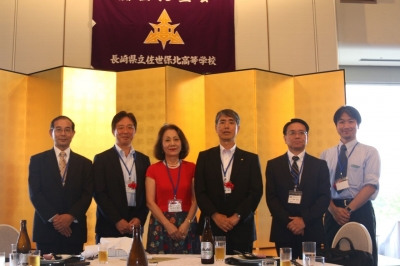 淡田会長とご来賓の皆様.jpg