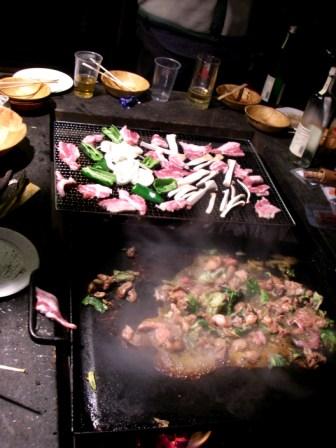 豚肉網焼き&ホルモン鉄板焼き