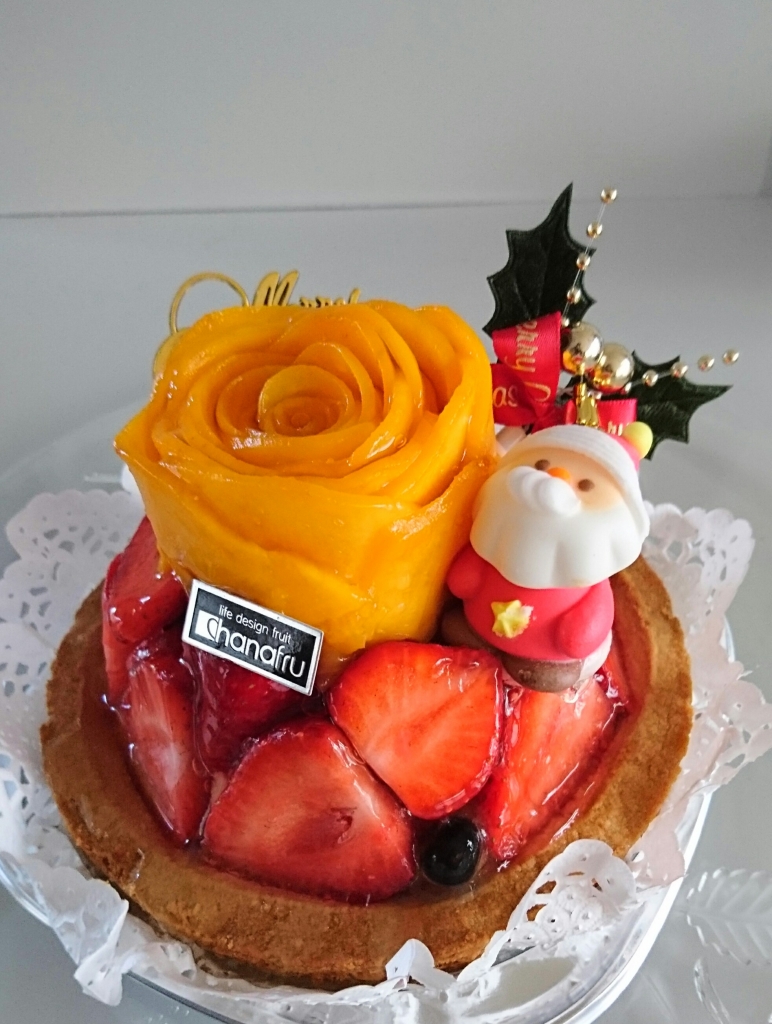 18 X Mas ケーキ は Hanafru ハナフル あまおうとマンゴーの薔薇タルト に Pontaな毎日