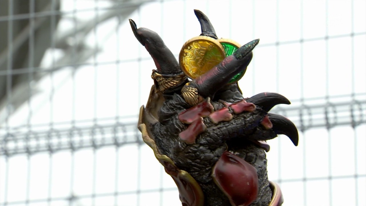 タカ トラ バッタ 久遠に貴く