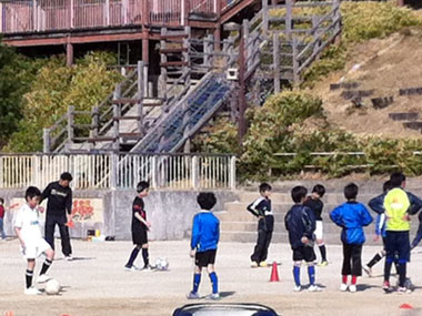 サッカーけんち