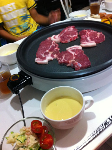 お肉