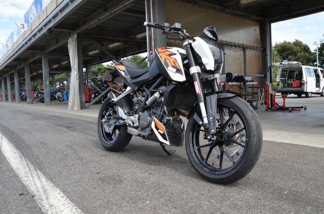 Realize KTM デューク125/200 22Racing SUS