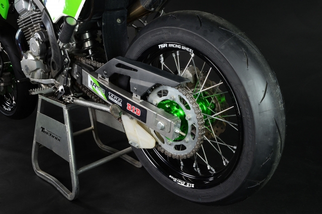 カワサキ　KX250 DID 強リム　リアホイール カワサキ KX250 DID 強リム リアホイール