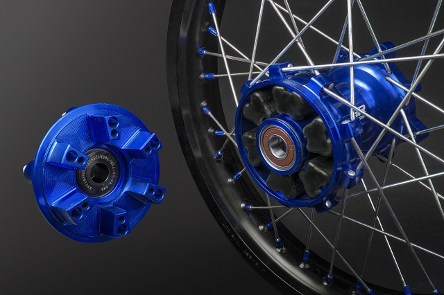 TENERE700に「オフロード向けブロックタイヤ」を！！[TGR RACING