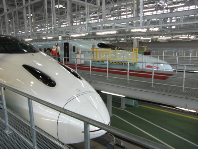 九州新幹線車庫にて