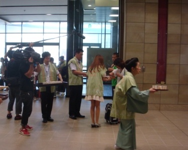 2012おもてなし活動.JPG