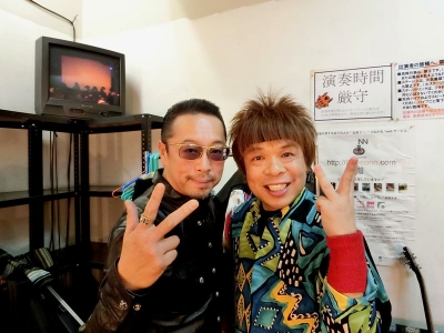 いんぐりもんぐりデビュー30周年記念と、「親不孝なバー・ライブ 