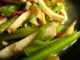 水芹菜炒豆腐干