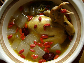 蘆薈枸杞鴿子湯