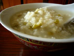 緑豆粥(緑豆と米のお粥)