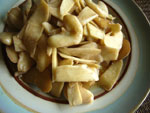 菰菜炒菱角(菱の実とマコモダケの炒めもの)
