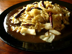 醋溜巻心菜(キャベツの黒酢炒め花椒風味)