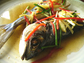 清蒸馬鮫魚(サワラの干物を蒸したもの)