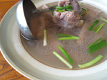 大骨頭蓮藕湯(レンコンと豚骨のスープ)