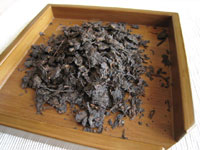 茶葉を崩すためのお盆