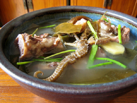 海馬骨頭湯(タツノオトシゴの豚骨スープ)
