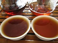 7542七子餅茶の熟成の比較
