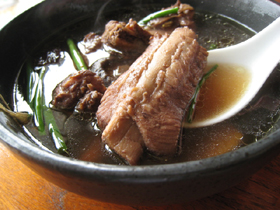 肉骨茶(バクテー)