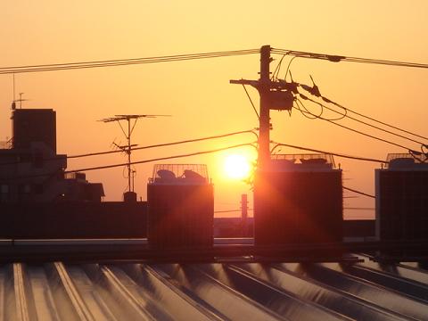 ゆうやーけこやけーの赤太陽〜♪