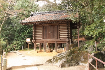 02石山寺経蔵.JPG