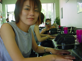 7-14-01Nailsalon2.jpg