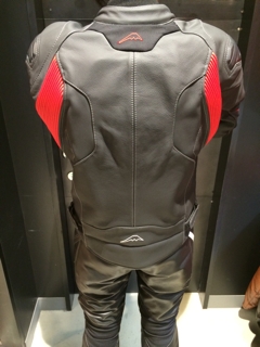クランプジャケット入荷しました！！：KUSHITANI清水店