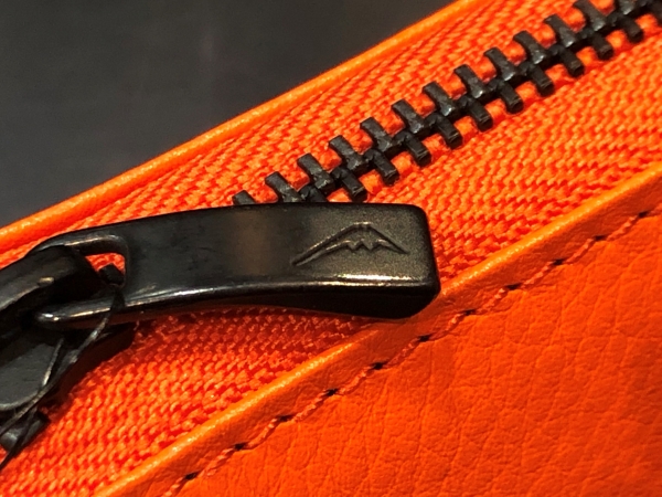 ﾊﾟﾌｫｰﾏﾝｽｽﾄｱ限定】 ｽﾃｰｼｮﾅﾘｰな革小物があります！：KUSHITANI