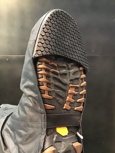 梅雨対策。『K-4571 ｱﾄﾞｰﾈｼｭｰｽﾞ』『K-3024 ﾚｲﾝﾌﾞｰﾂｶﾊﾞｰ』：KUSHITANI