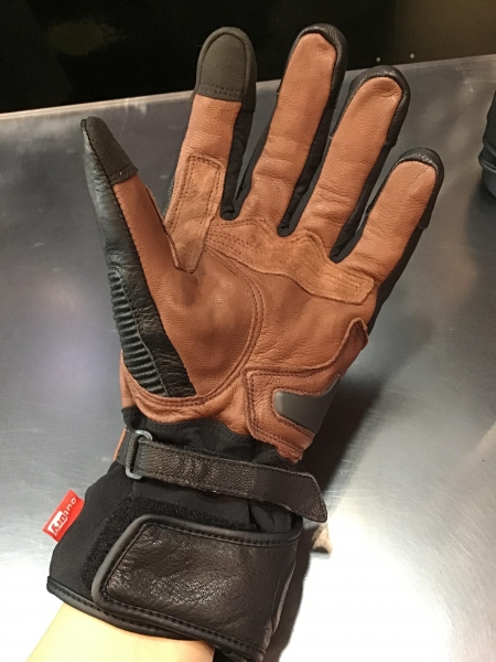クシタニ アウトドライ アドマイヤレザー グローブ Mサイズ K-5595