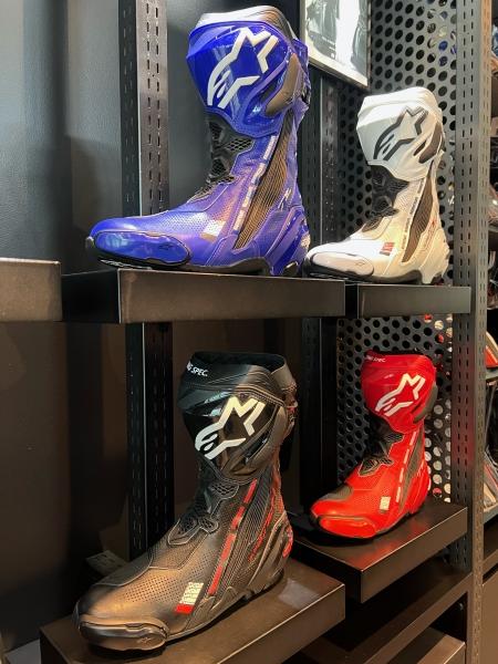 新作入荷】K-7701 SUPERTECH R 2 入荷のご案内:KUSHITANI 清水 新作入荷】K-7701 SUPERTECH R 2 入荷のご案内:KUSHITANI 清水
