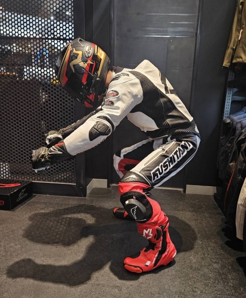 新作入荷】K-7701 SUPERTECH R 2 入荷のご案内：KUSHITANI 清水
