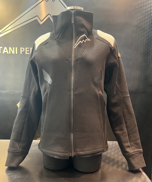 新作商品】アーカナトラックジャケット入荷:KUSHITANI 清水店 新作商品】アーカナトラックジャケット入荷:KUSHITANI 清水店