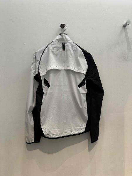 未使用 クシタニ ウインドブレーカー 黒 Lサイズ K-2426 クシタニ 正規品〔KUSHITANI〕 K-2426 ウインドブレイカー 防風