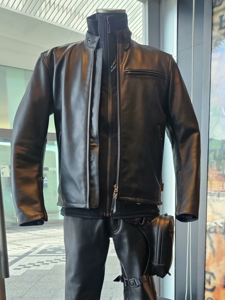 商品紹介】K-1075Z ストレートパンツをオススメしたい 商品紹介】K-1075Z ストレートパンツをオススメしたい