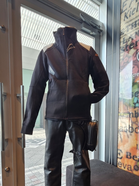 商品紹介】K-1075Z ストレートパンツをオススメしたい 商品紹介】K-1075Z ストレートパンツをオススメしたい