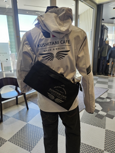 KUSHITANI CAFE】カフェメニュー&P-5096 AK 2ウェイショルダーバッグ新