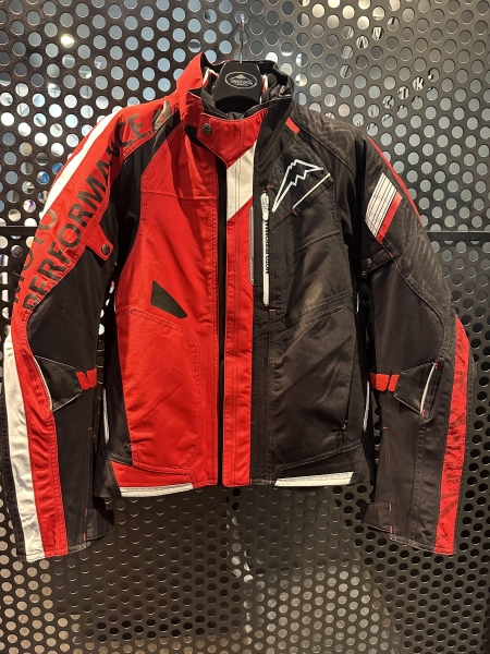 KUSHITANI PERFORMANCE STORE