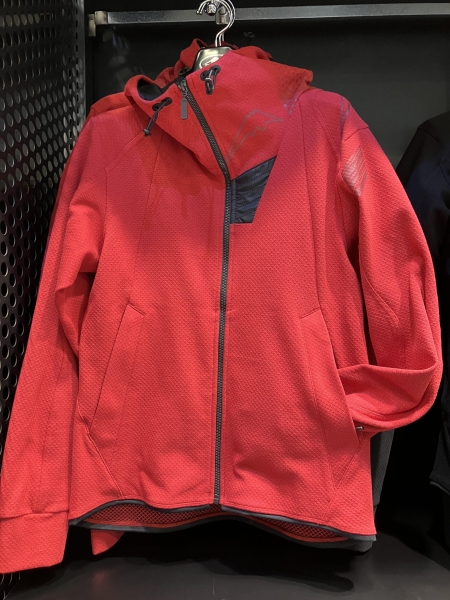 新しいレブロフーディーはオーバーサイズでダボっと決めろ