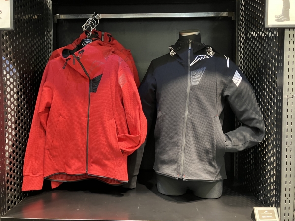 新しいレブロフーディーはオーバーサイズでダボっと決めろ