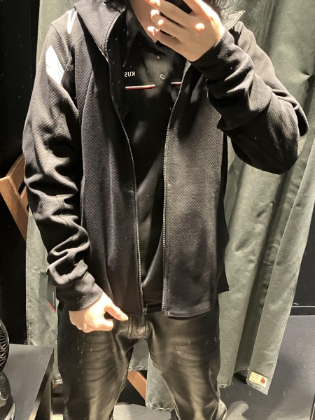新しいレブロフーディーはオーバーサイズでダボっと決めろ