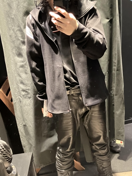 新しいレブロフーディーはオーバーサイズでダボっと決めろ