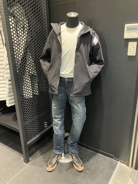 新しいレブロフーディーはオーバーサイズでダボっと決めろ