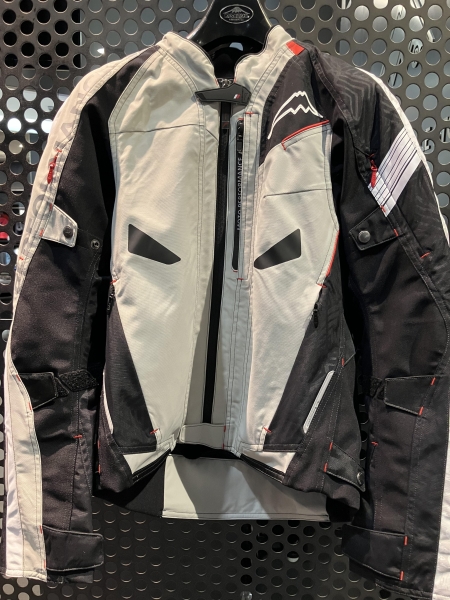 新しいコンテンドジャケット、入りました：KUSHITANI清水店