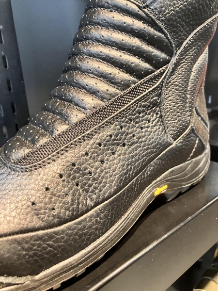 ネオブーツ メッシュ入荷しました：KUSHITANI清水店 | KUSHITANI