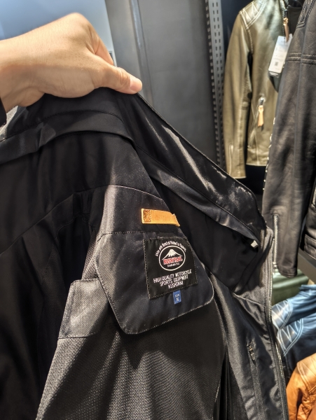 新型フード付きレザージャケット、入荷しました。：KUSHITANI 清水店