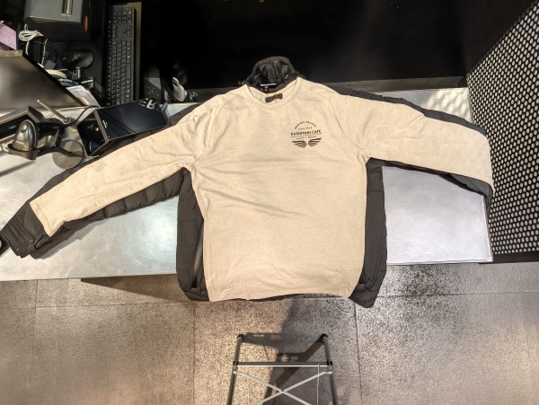アスパイアジャケット2XL、どのくらい大きい？：KUSHITANI 清水店